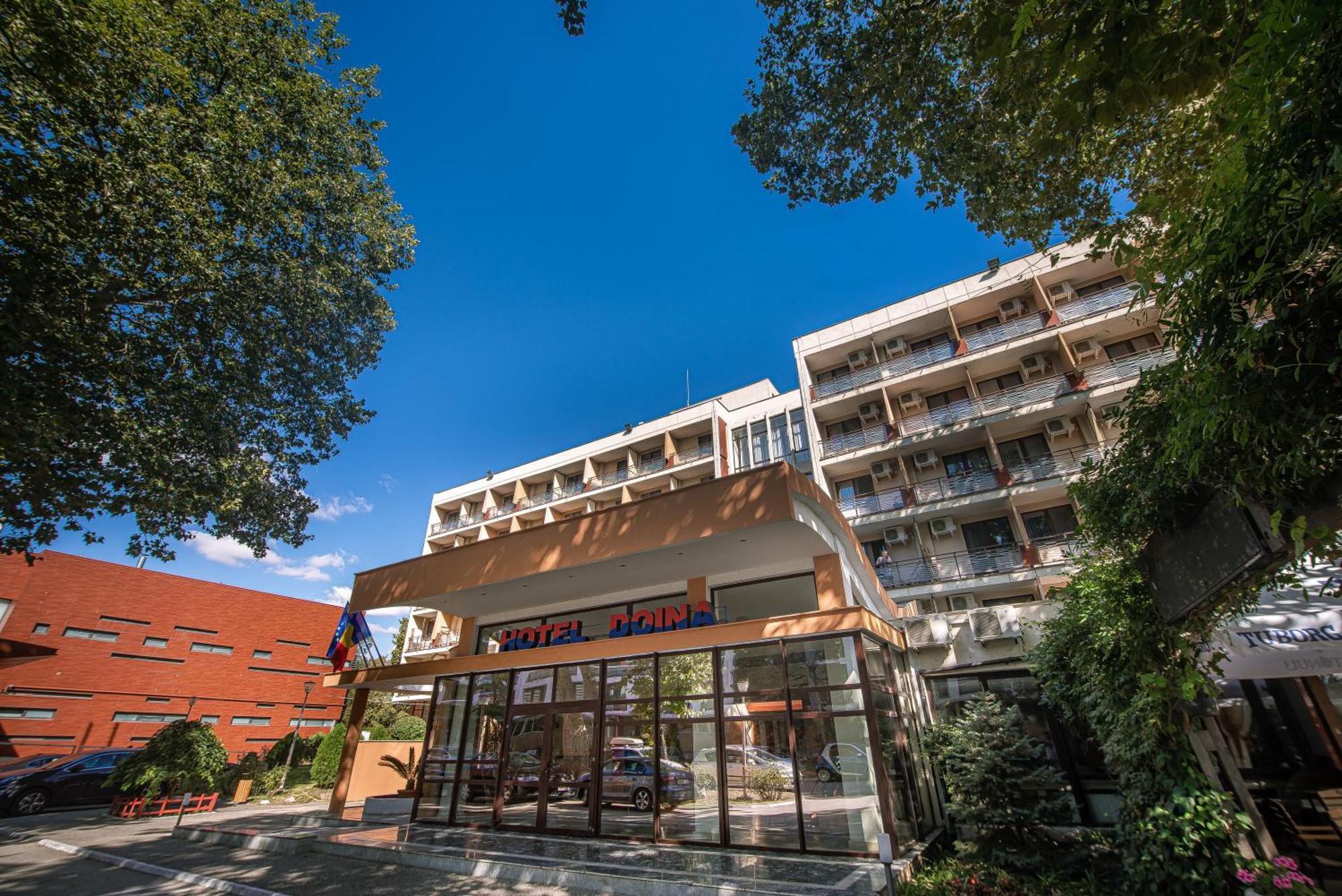 Hotel Doina เนพทุน ภายนอก รูปภาพ